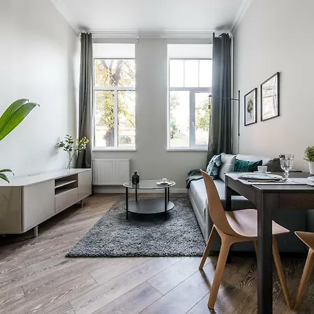 Center By Urban Rent Apartment