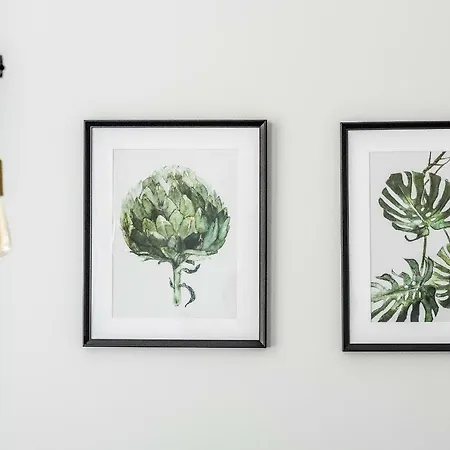 Center By Urban Rent *